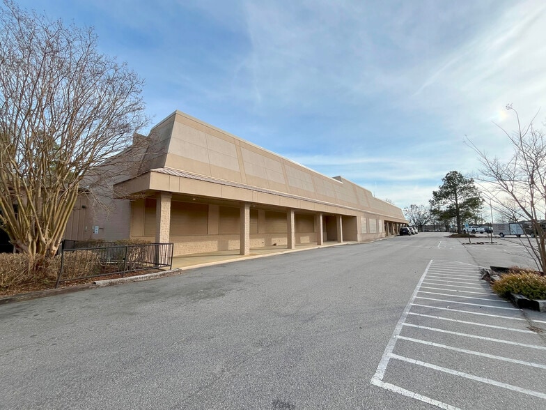 Vandora Springs Road Portfolio portfolio of 3 properties for sale on LoopNet.com - Building Photo - Image 2 of 7