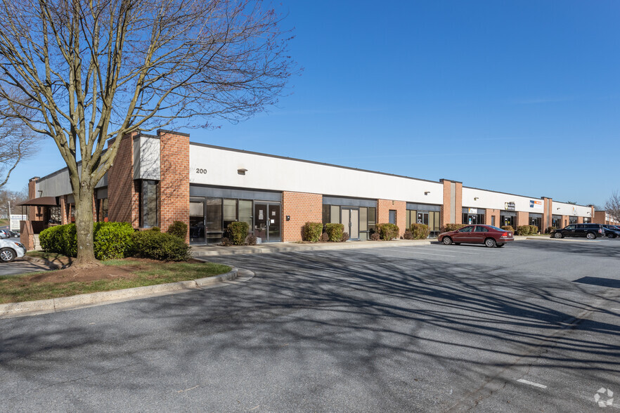 200 Girard St, Gaithersburg, MD for lease - Building Photo - Image 1 of 3