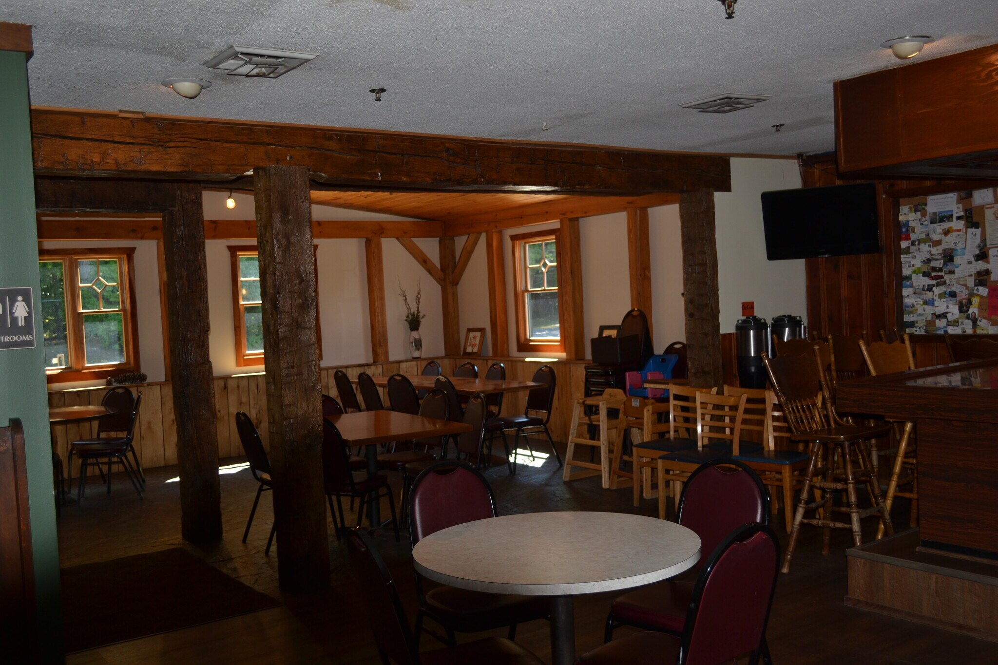 214 E Main St, Trumansburg, NY 14886 FALLS TAVERN & RESTAURANT