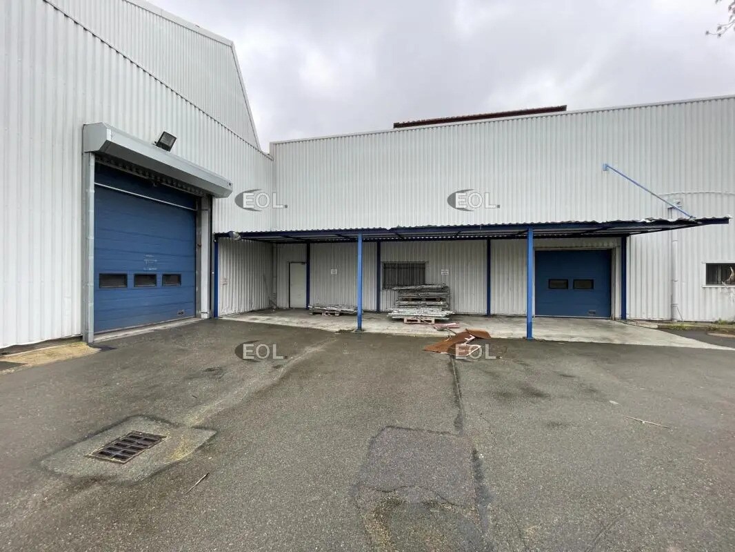 Industrial in Bezons for lease Building Photo- Image 1 of 7