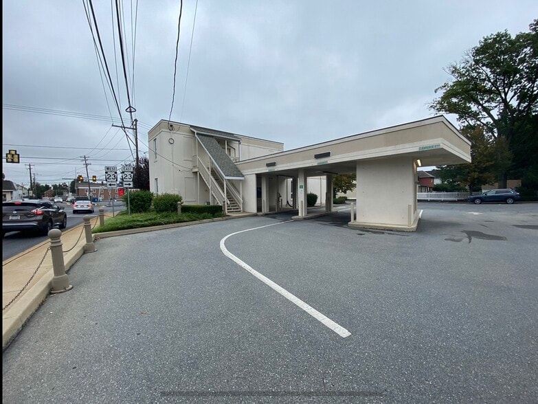 2134 Marietta Ave, Lancaster, PA for sale - Building Photo - Image 2 of 4