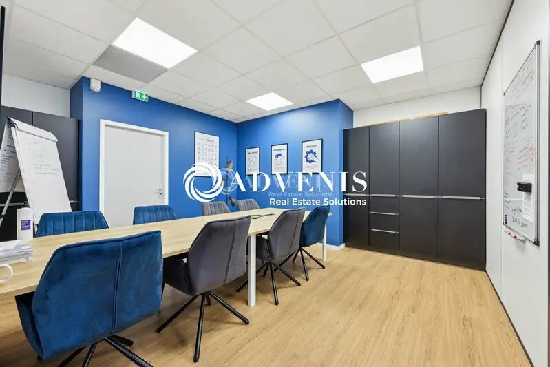 Office in Chessy for lease - Interior Photo - Image 3 of 12