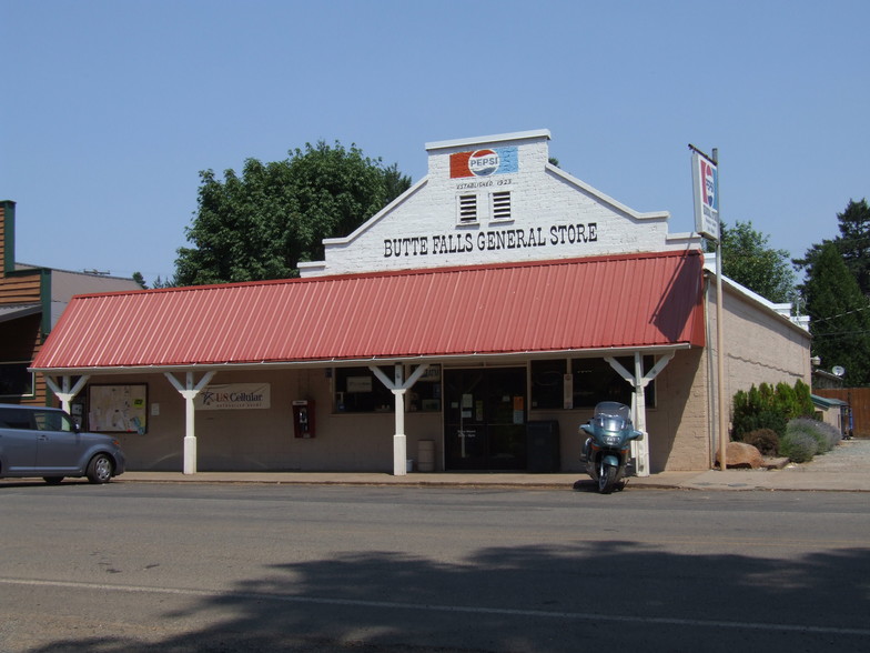 415 Broad St, Butte Falls, OR for sale - Primary Photo - Image 1 of 1