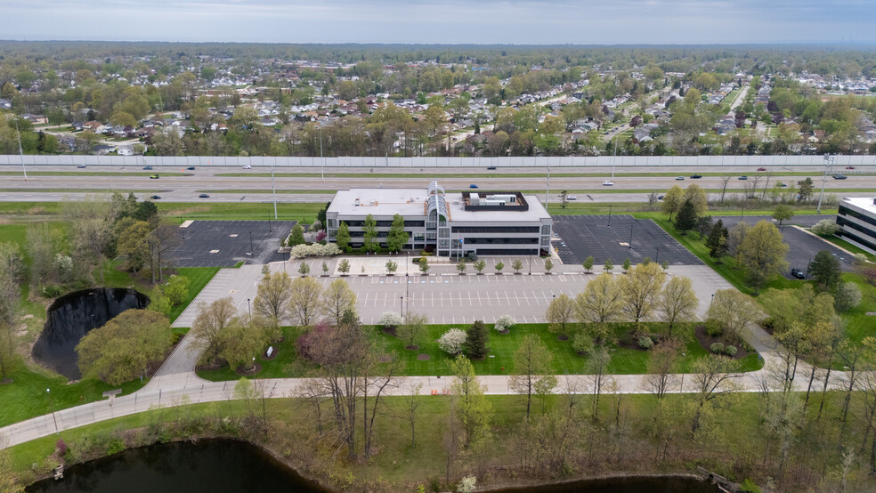 6055 Parkland Blvd, Mayfield Heights, OH for sale - Building Photo - Image 2 of 2