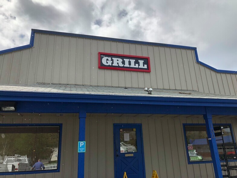 100 SE Juniper St, Mill City, OR for sale - Primary Photo - Image 1 of 1