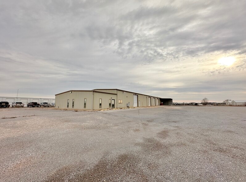 1029 N 54th St, Enid, OK for sale - Primary Photo - Image 1 of 1