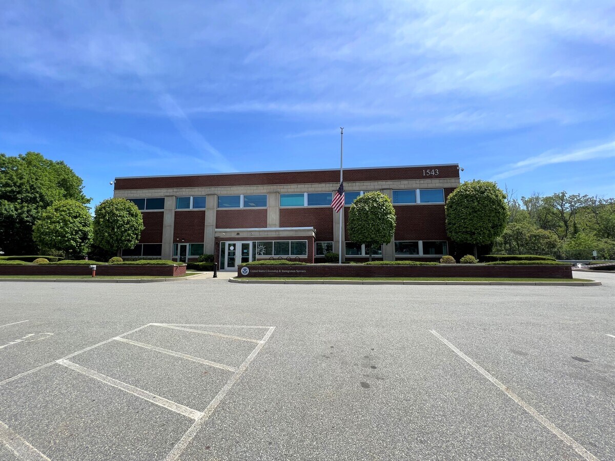 1543 Atwood Ave, Johnston, RI 02919