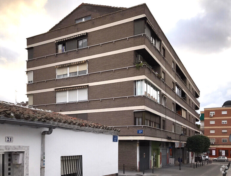 Retail in Móstoles, MAD for lease - Building Photo - Image 2 of 2