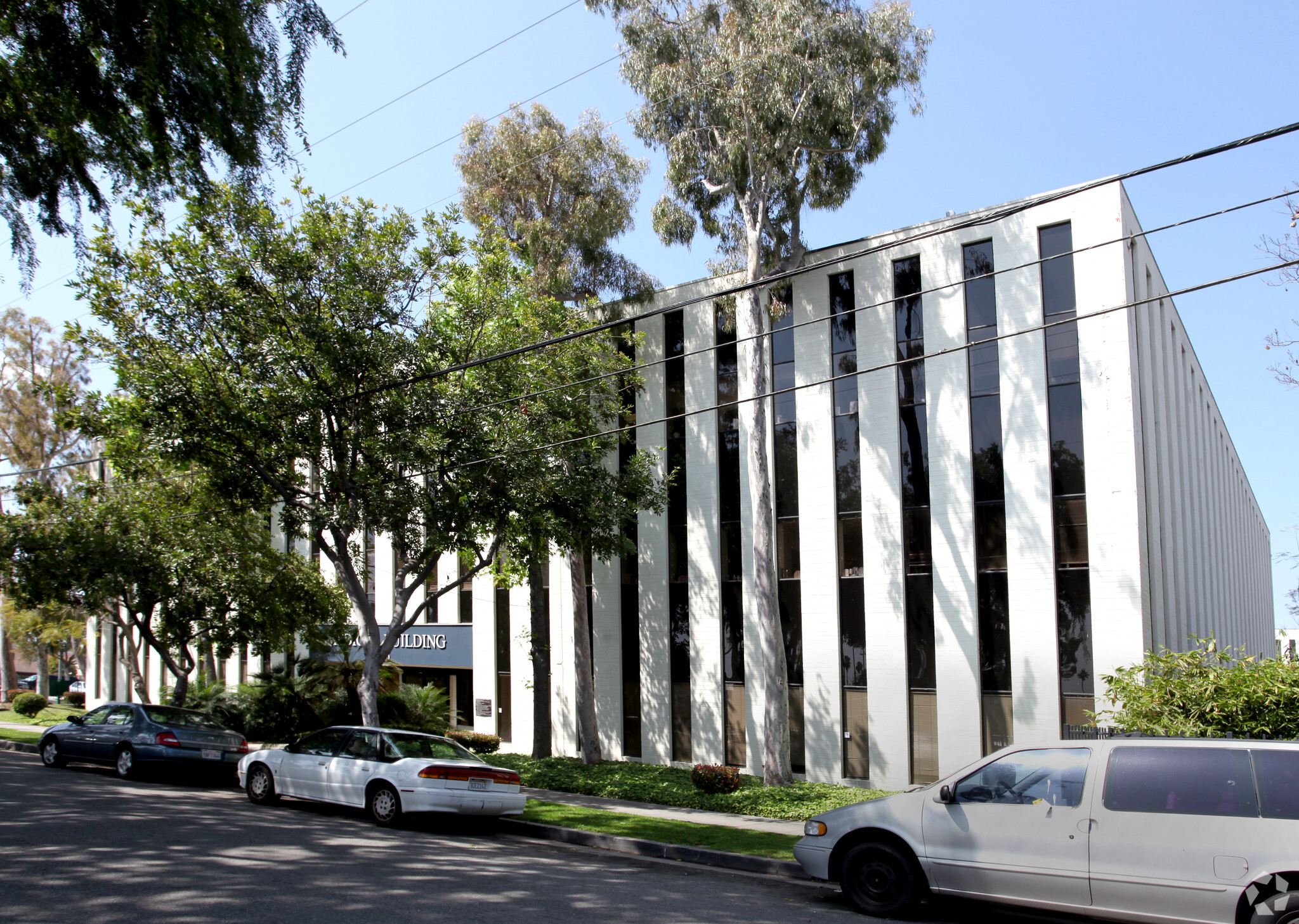 575 E Hardy St, Inglewood, CA for lease Building Photo- Image 1 of 9