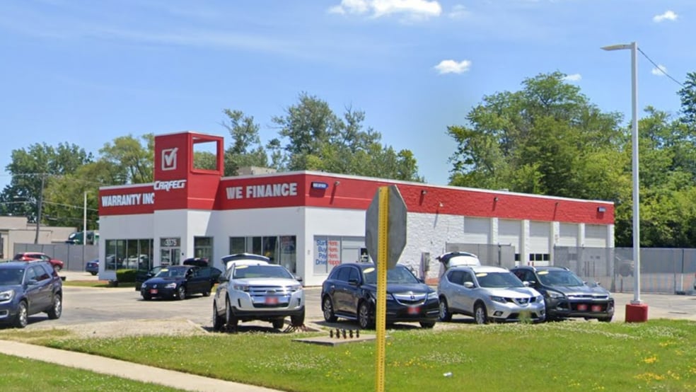 3375 W Grand Ave, Waukegan, IL for lease - Building Photo - Image 2 of 7