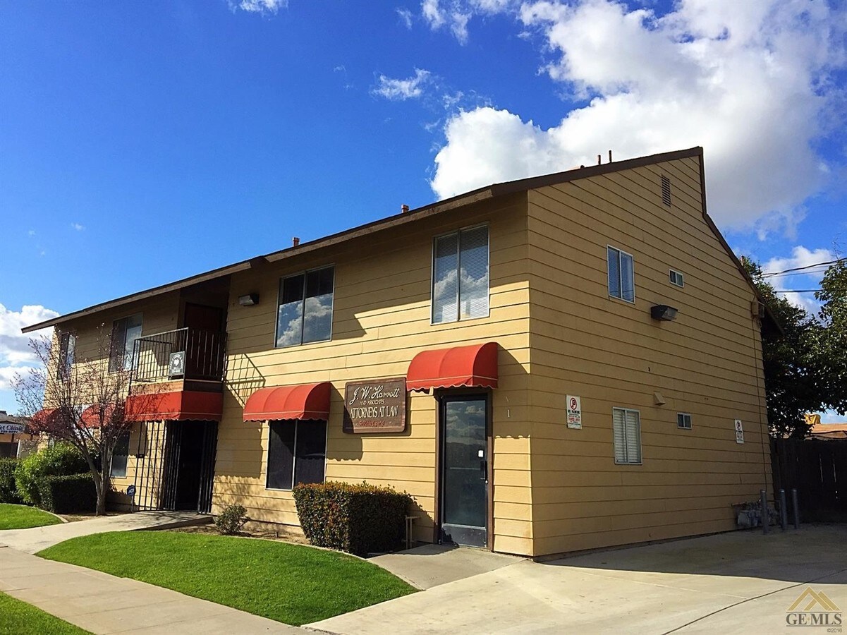 1302 Jefferson St, Delano, CA 93215