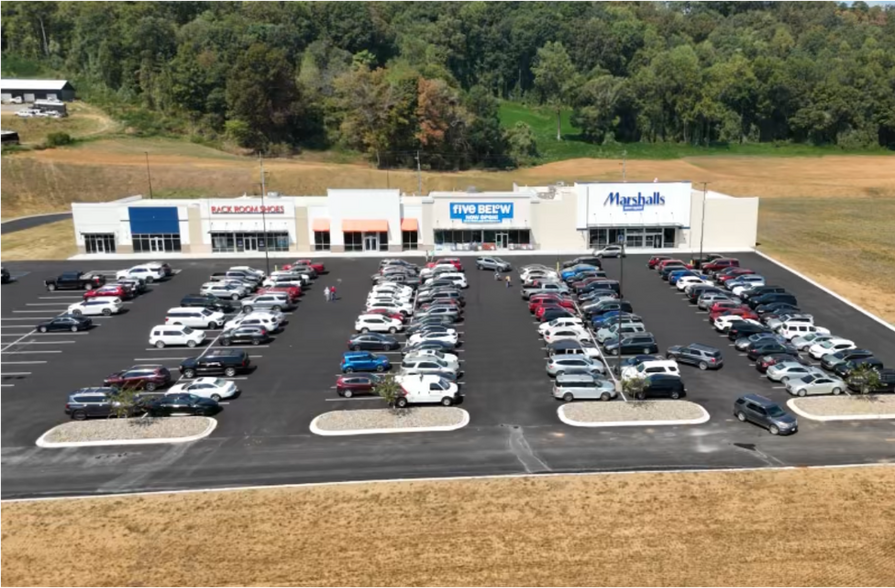 66 Market Terrace Ter, Oneonta, AL for lease - Building Photo - Image 2 of 9