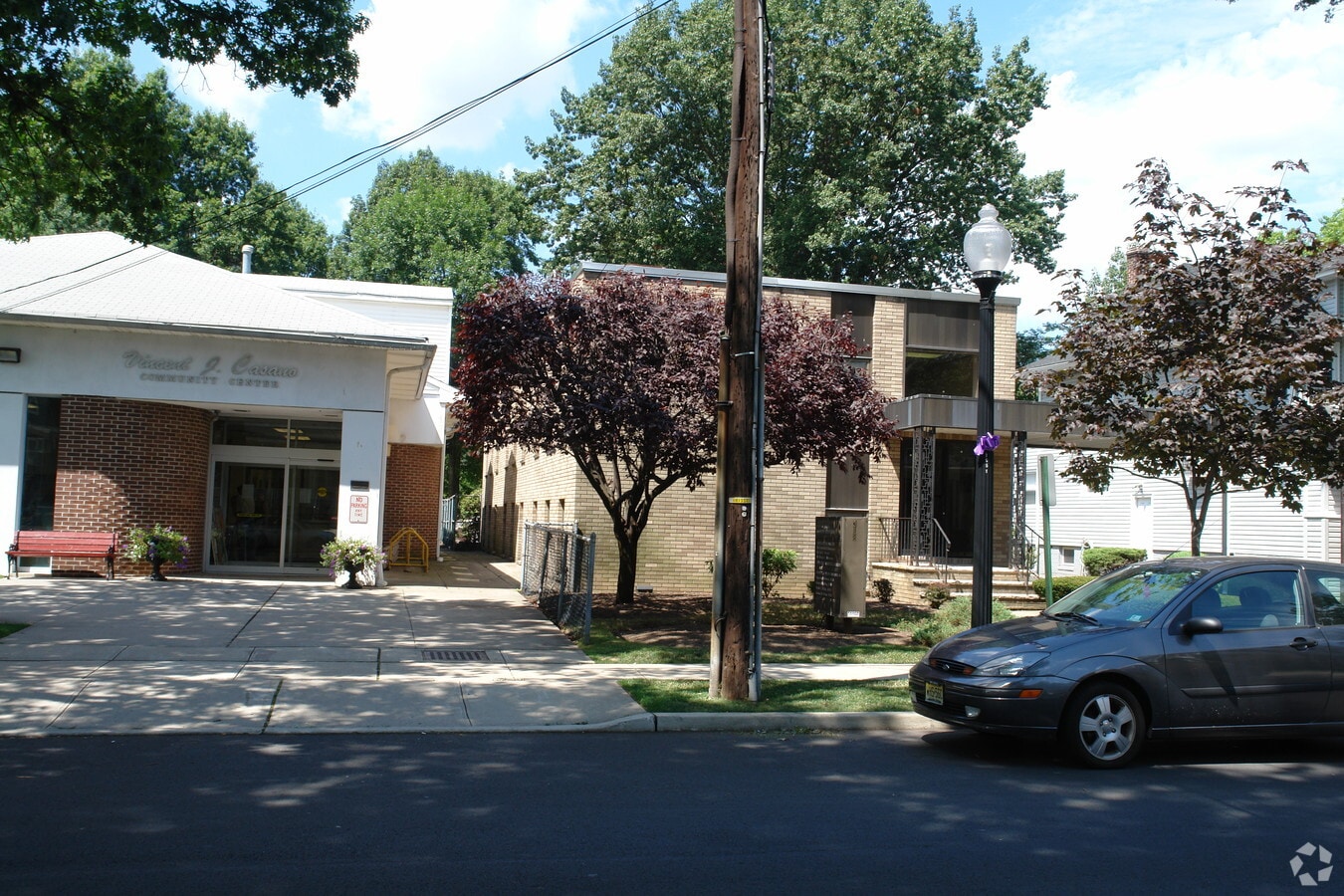 318 Chestnut St, Roselle Park, NJ 07204