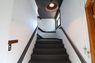 200 E Chapman Ave, Orange, CA for lease Building Photo- Image 2 of 15