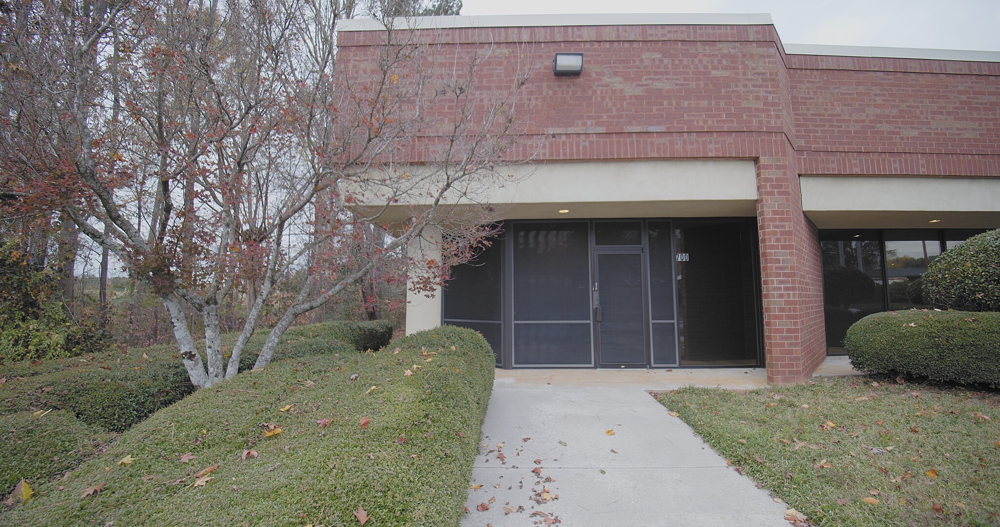 5076 Winters Chapel Rd, Atlanta, GA for lease Building Photo- Image 1 of 18