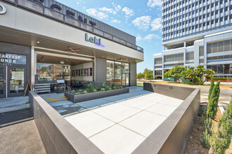 6230-6258 Wilshire Blvd, Los Angeles, CA for lease Building Photo- Image 2 of 7