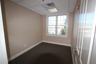 9 Summer St, Franklin, MA for lease Interior Photo- Image 1 of 3