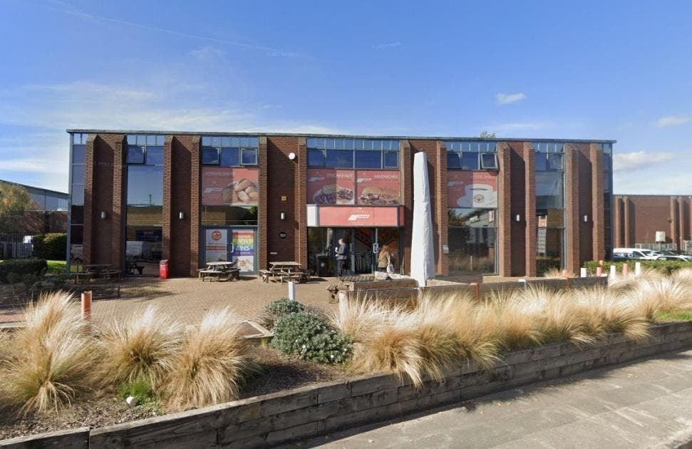 121 Yarmouth Rd, Slough for lease Building Photo- Image 1 of 7