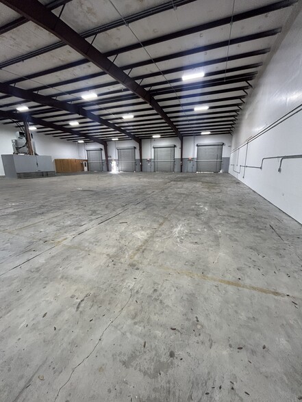 525 Gus Hipp Blvd, Rockledge, FL for lease - Building Photo - Image 3 of 7