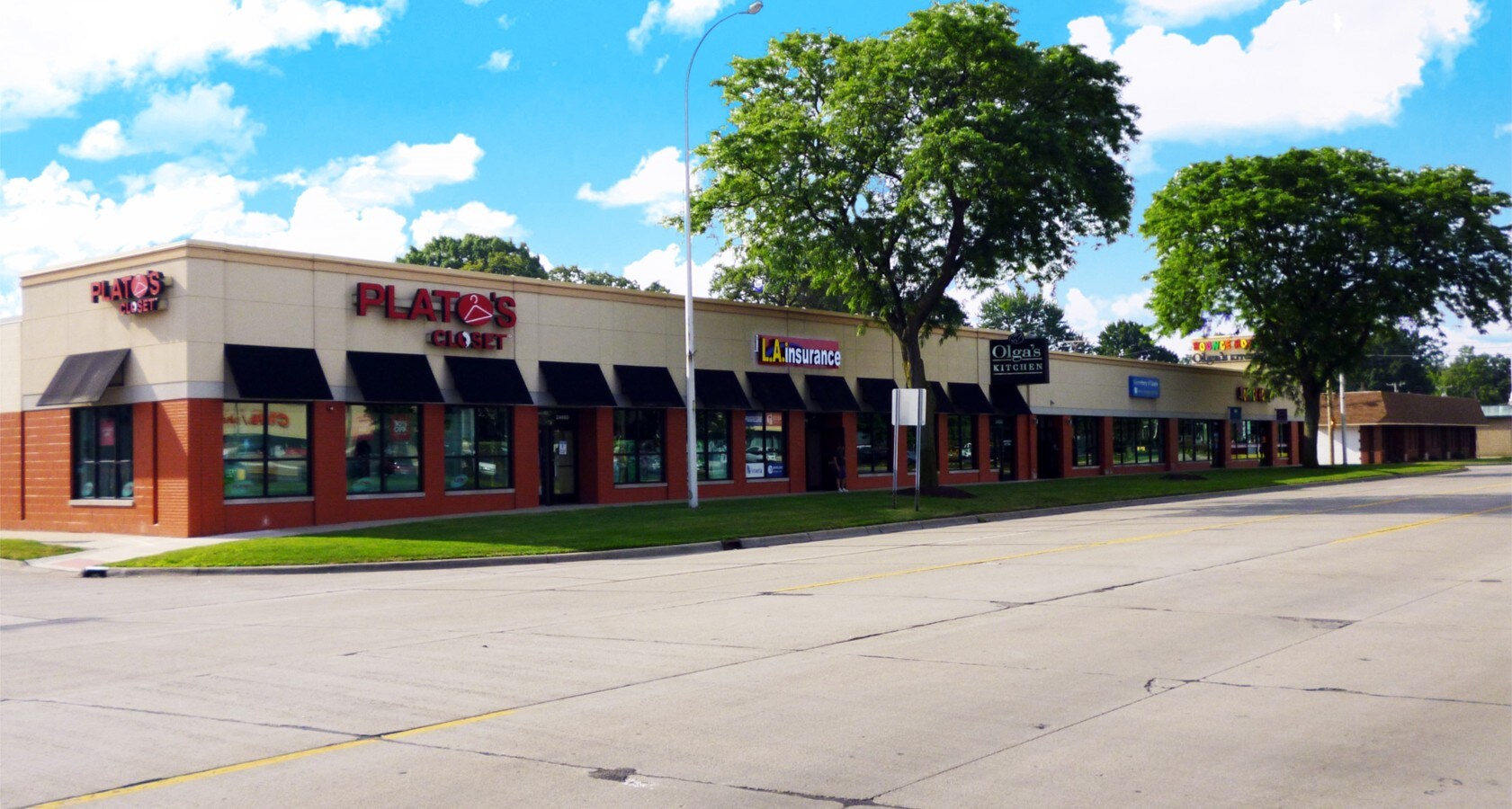 2402024060 Harper Ave, Saint Clair Shores, MI, 48080 Office/Retail Space For Lease