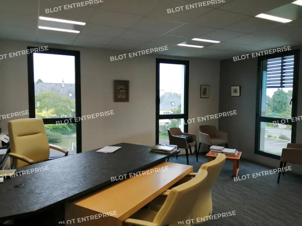 Office in Rennes for sale Interior Photo- Image 1 of 12