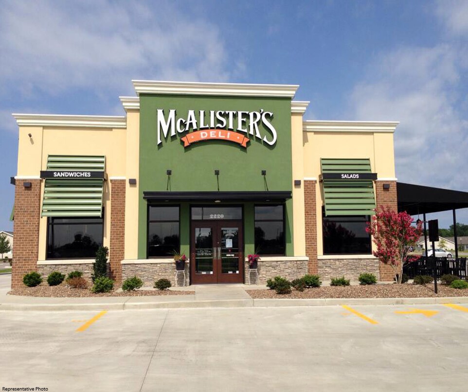 312 S Gloster St, Tupelo, MS 38801