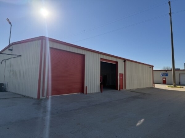 15096 Highway 6, Rosharon, TX for lease Primary Photo- Image 1 of 4