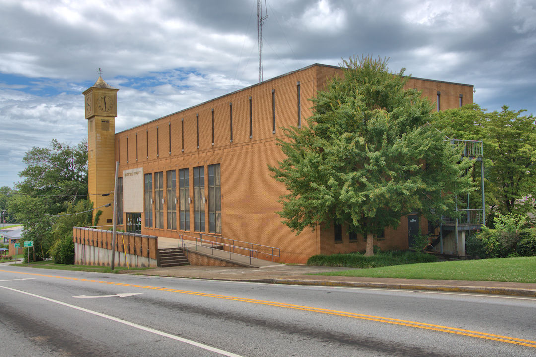 295 Llewellyn St, Clarkesville, GA for sale Building Photo- Image 1 of 1