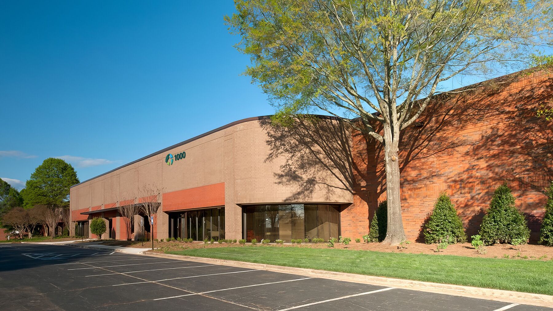 1000 Northbrook Pky, Suwanee, GA for lease Building Photo- Image 1 of 7