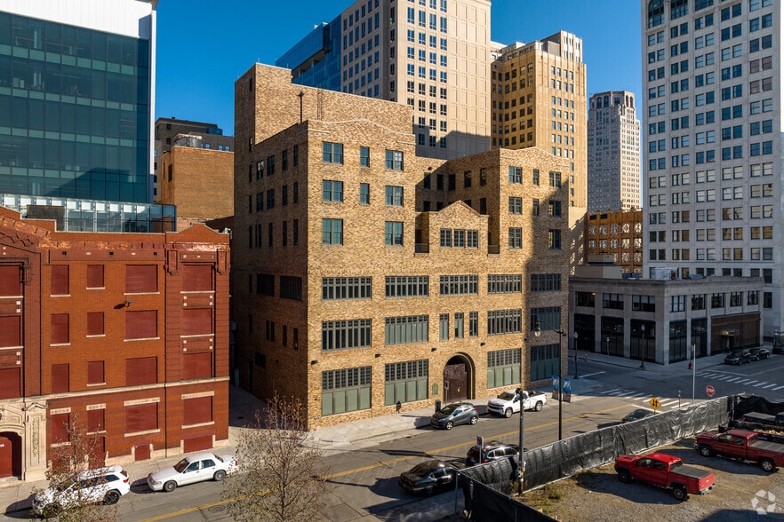 2110 Park Ave, Detroit, MI for lease - Building Photo - Image 1 of 5