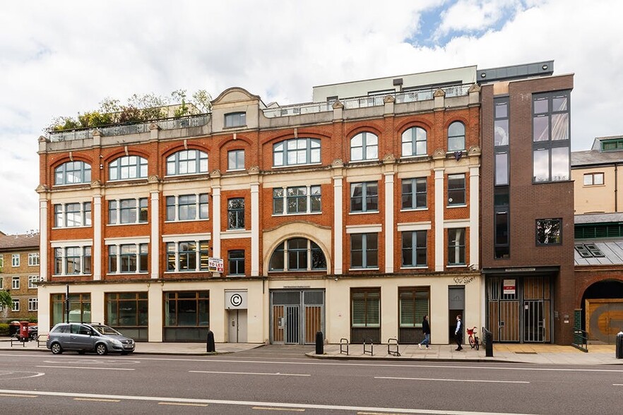 138 Kingsland Rd, London for lease - Building Photo - Image 1 of 37