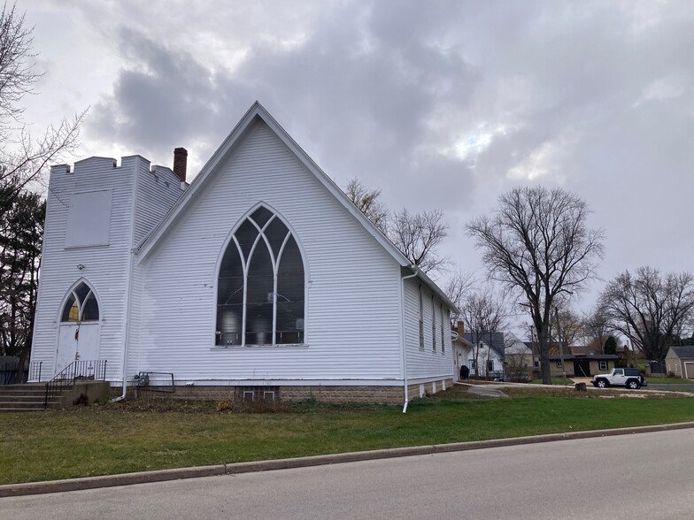 311 Madison St, Marshall, WI for lease - Primary Photo - Image 1 of 12