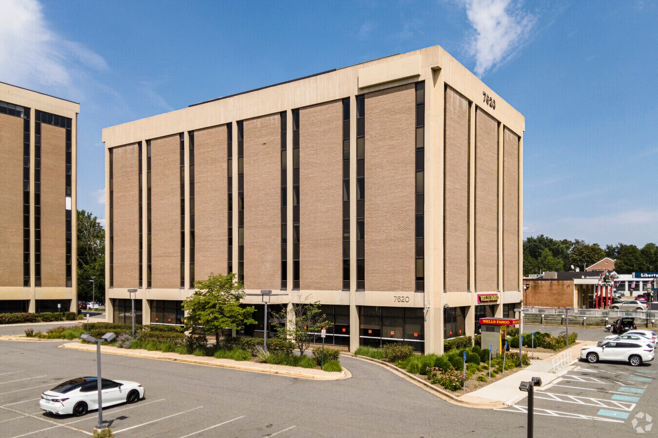 7620 Little River Tpke, Annandale, VA 22003