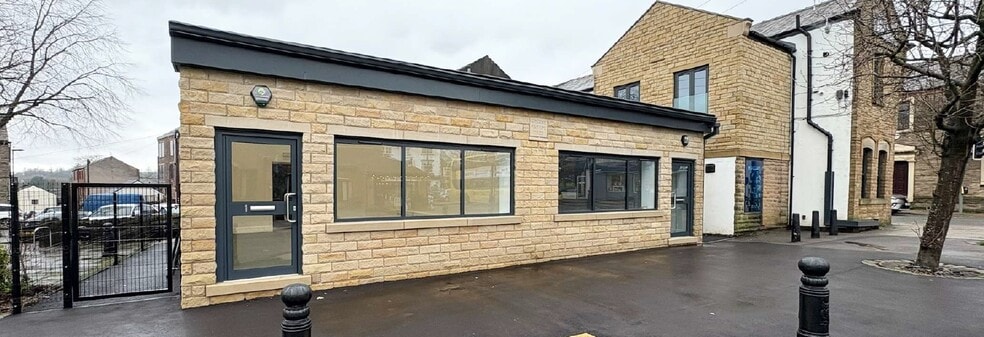 Thomas St, Oldham for sale - Primary Photo - Image 1 of 1