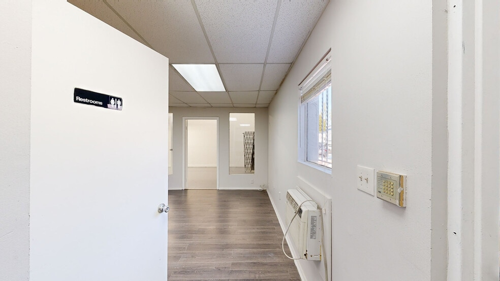 18227-18243 NE 4th Ct, Miami, FL for lease - Matterport 3D Scan - Image 3 of 17