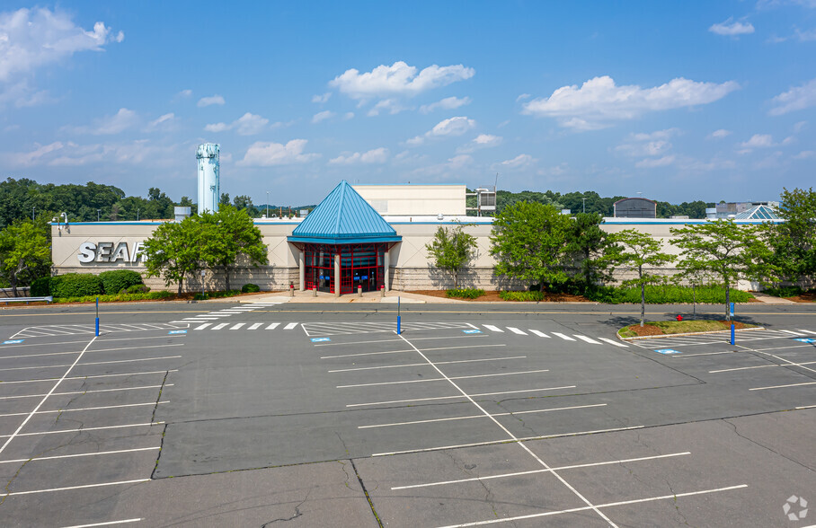 190 Buckland Hills Dr, Manchester, CT for lease - Primary Photo - Image 1 of 6