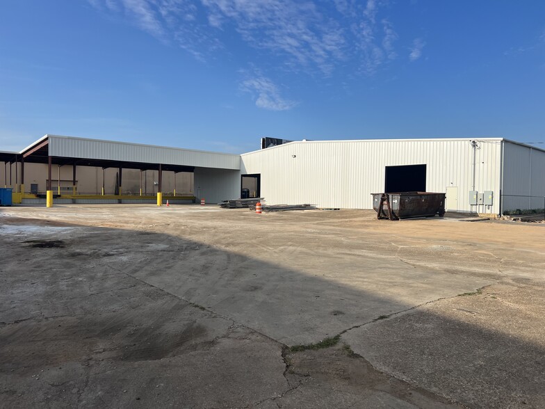 3451 Georgia Pacific Ave, Mobile, AL for lease - Building Photo - Image 3 of 13