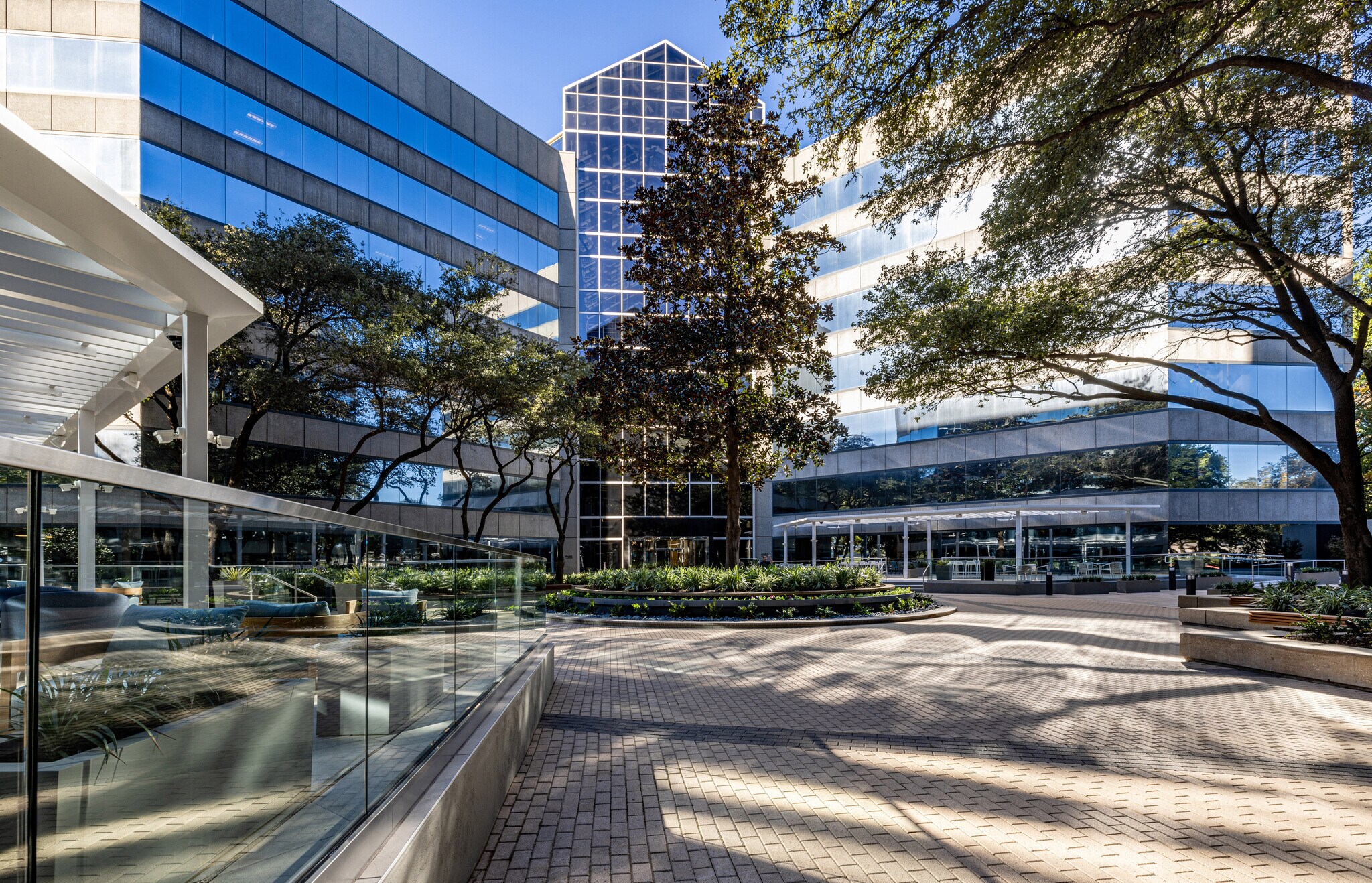 1501-1507 Lyndon B Johnson Fwy, Dallas, TX for lease Building Photo- Image 1 of 31