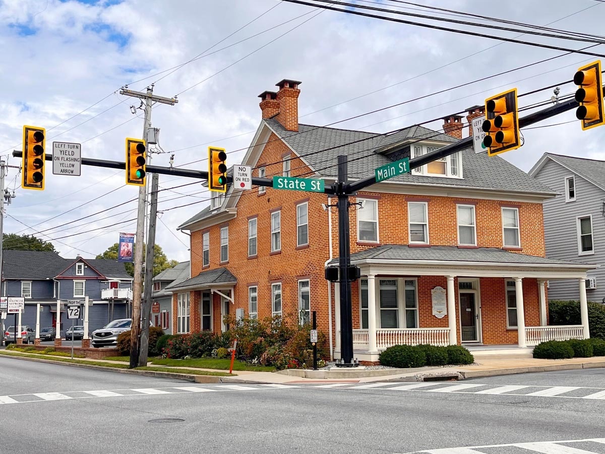 2011 State St, East Petersburg, PA for lease Primary Photo- Image 1 of 19