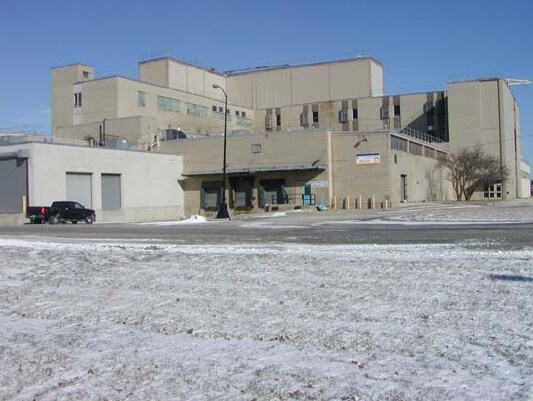 1551 E Willow St, Kankakee, IL for lease - Primary Photo - Image 1 of 15