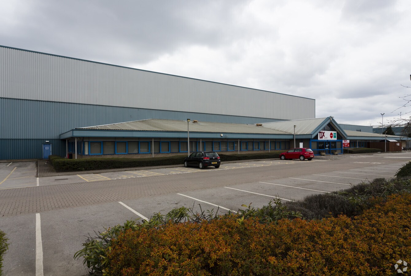 California Dr, Castleford, WYK WF10 5QH