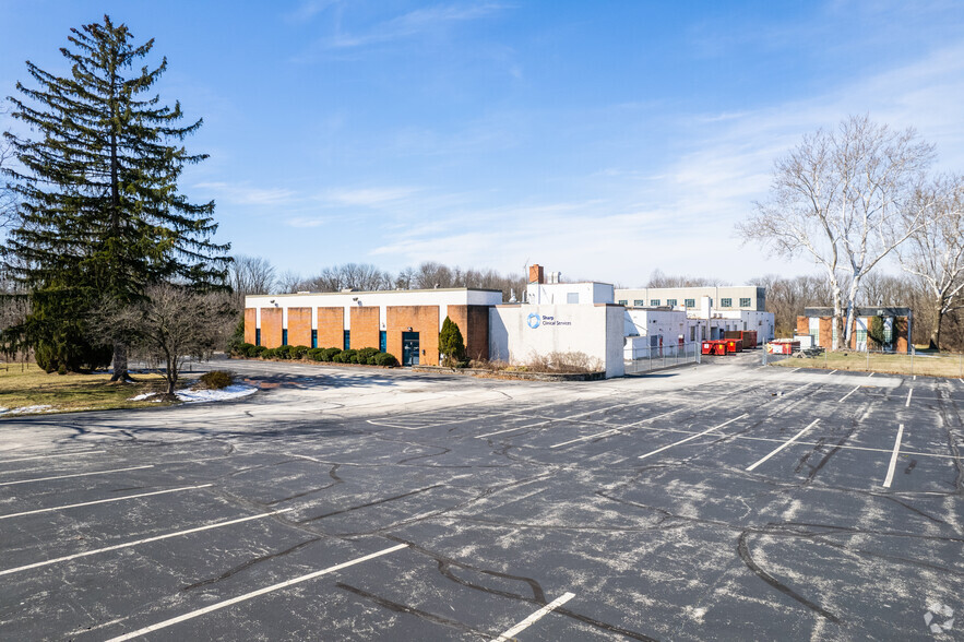 300 Kimberton Rd, Phoenixville, PA for sale - Building Photo - Image 2 of 17