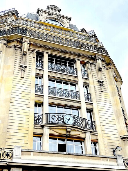 98 Rue De Sèvres, Paris for lease - Building Photo - Image 1 of 8