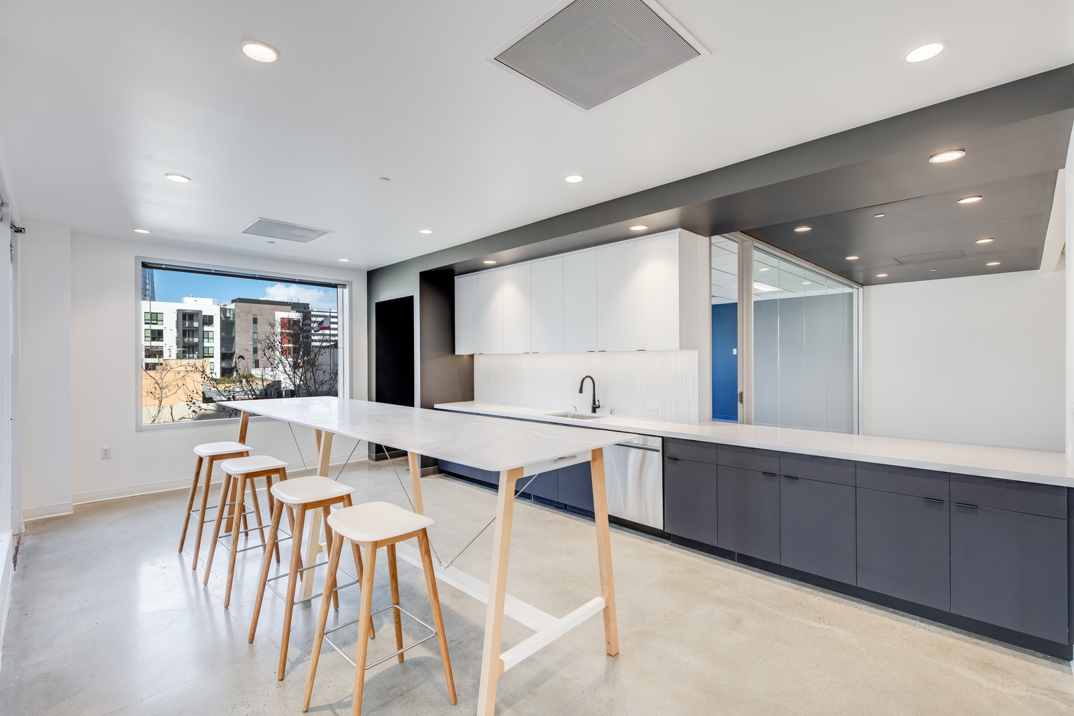 160 W Santa Clara St, San Jose, CA for lease Interior Photo- Image 1 of 11