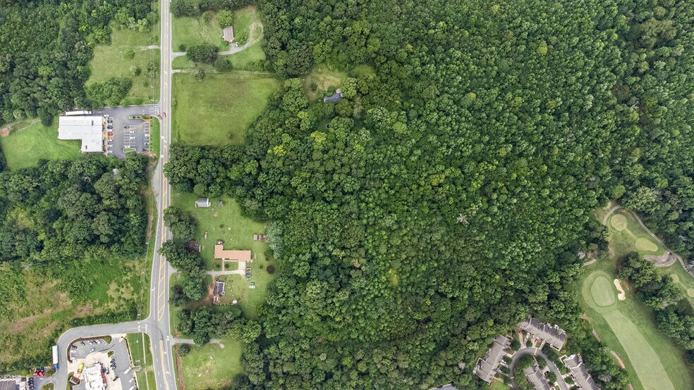 950 Totten Rd, Gibsonville, NC for sale - Primary Photo - Image 1 of 61