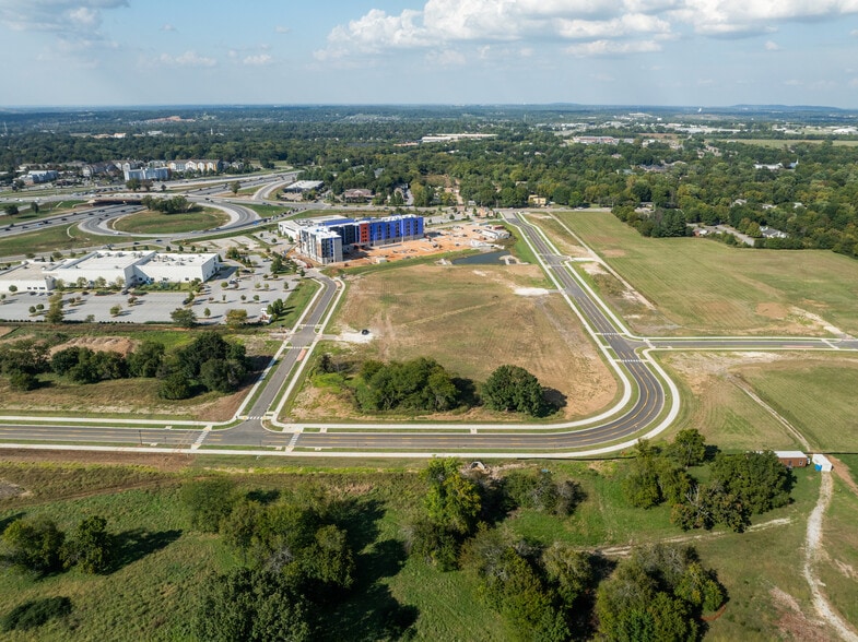1070 Marinoni Drive, Fayetteville, AR for lease - Aerial - Image 2 of 8