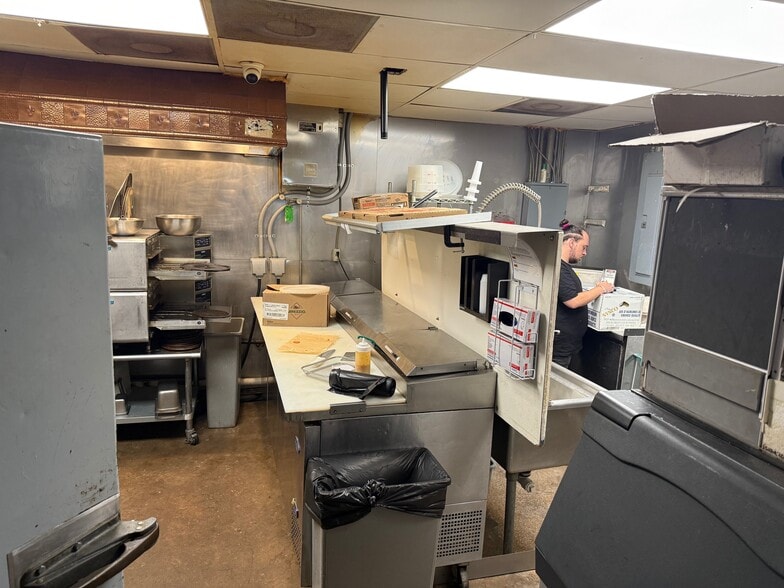 2111 Texoma Pky, Sherman, TX for sale - Building Photo - Image 3 of 8