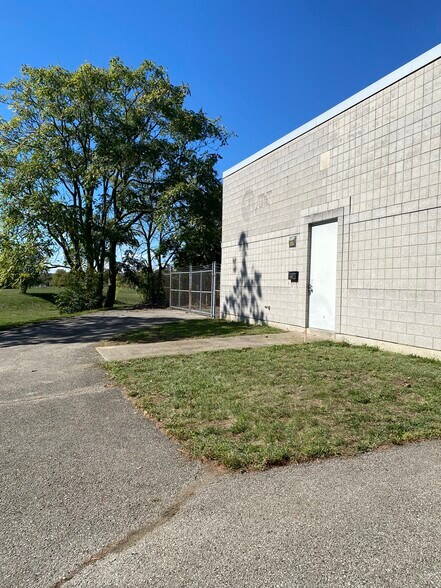 1321 Forest Ave, Middletown, OH for sale - Building Photo - Image 2 of 16