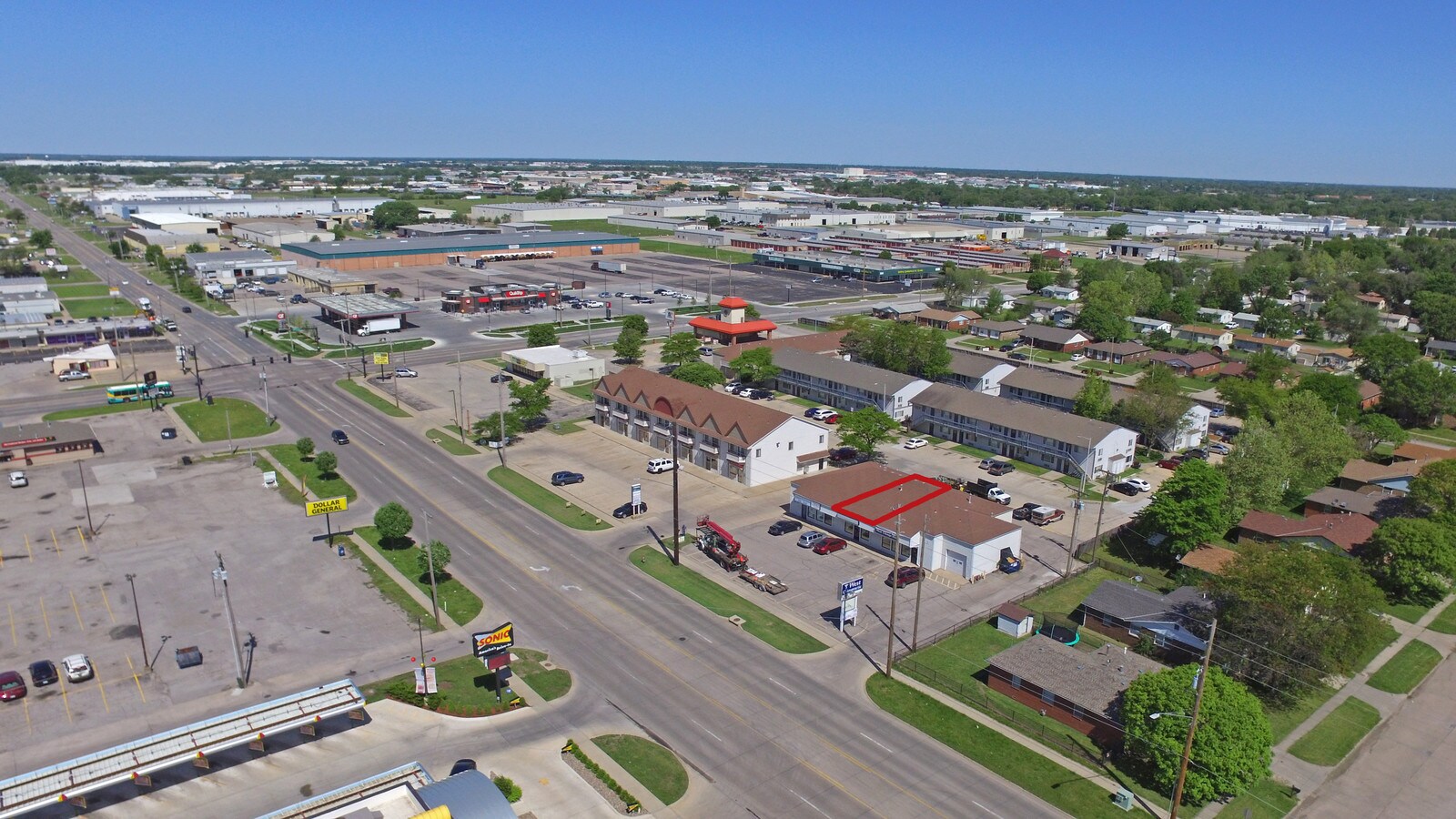 2312 W Pawnee St, Wichita, KS, 67213 Storefront Retail/Office