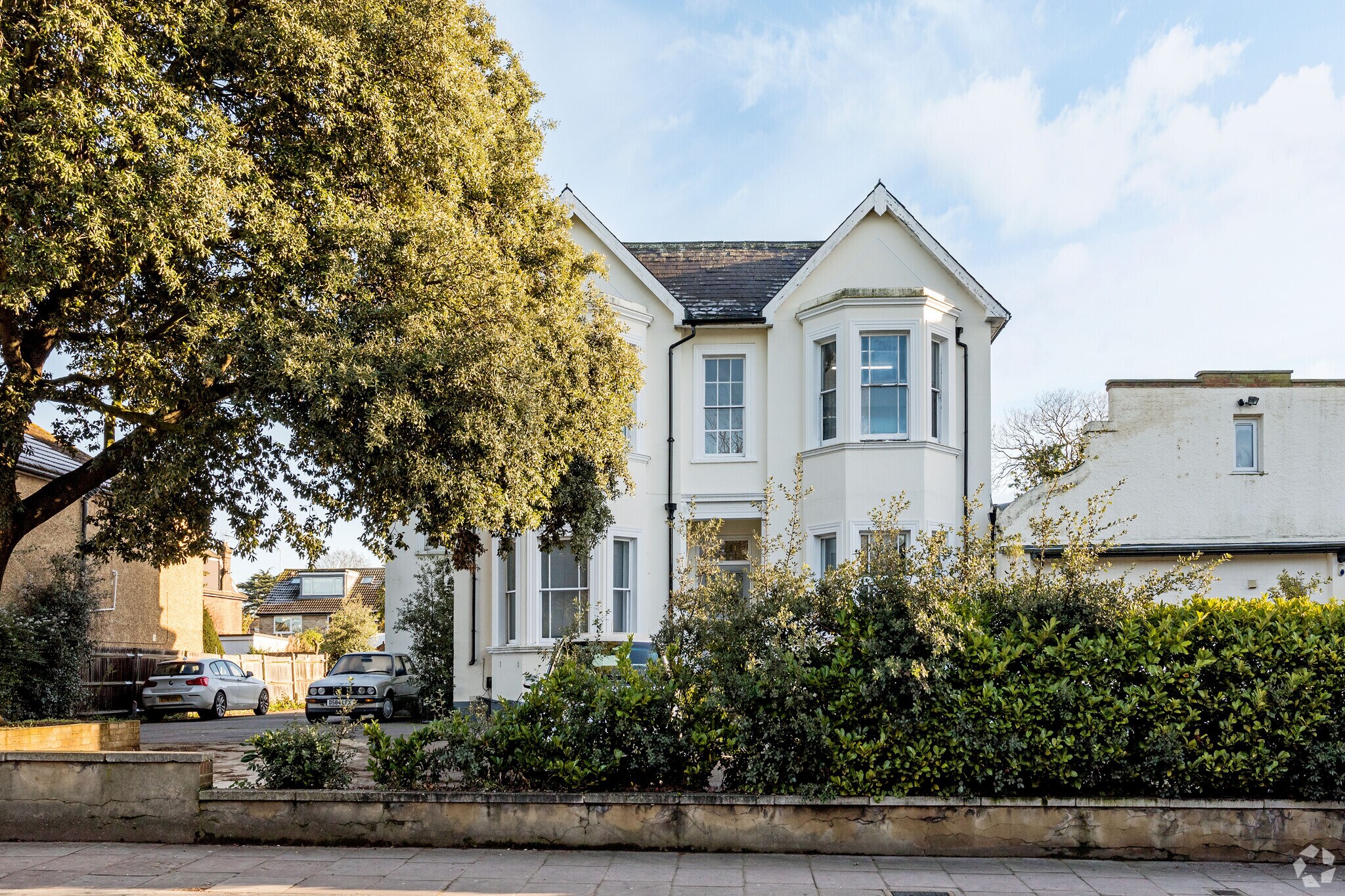 2 Upper Teddington Rd, Kingston Upon Thames for sale Primary Photo- Image 1 of 1